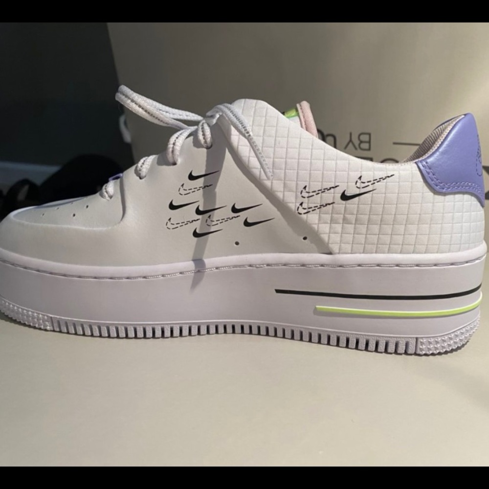 NIKE AIR FORCE 1 SAGE LOW CUSTOMS. Size 7.5. - Picture 2 of 5